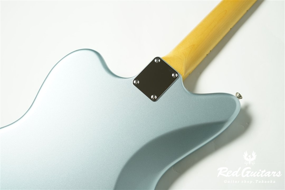 Model JM. Glassy #093 - Ice Blue Metallic